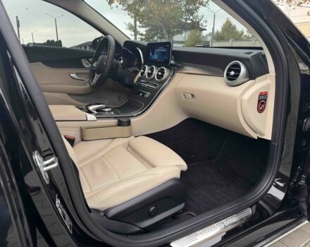 Черный Мерседес Ц-Класс, объемом двигателя 2.2 л и пробегом 75 тыс. км за 29500 $, фото 4 на Automoto.ua