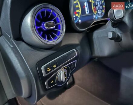 Черный Мерседес Ц-Класс, объемом двигателя 3.98 л и пробегом 19 тыс. км за 60000 $, фото 30 на Automoto.ua