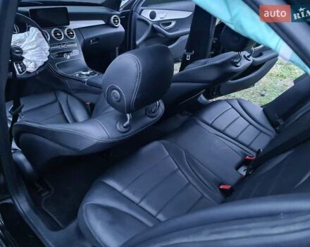 Черный Мерседес Ц-Класс, объемом двигателя 1.99 л и пробегом 85 тыс. км за 10999 $, фото 12 на Automoto.ua