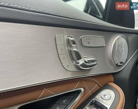 Черный Мерседес Ц-Класс, объемом двигателя 3.98 л и пробегом 61 тыс. км за 54000 $, фото 30 на Automoto.ua