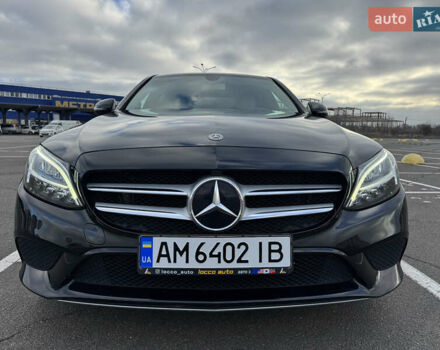Черный Мерседес Ц-Класс, объемом двигателя 1.99 л и пробегом 68 тыс. км за 29900 $, фото 1 на Automoto.ua