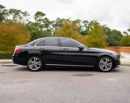 Чорний Мерседес Ц-Клас, об'ємом двигуна 2 л та пробігом 35 тис. км за 7300 $, фото 5 на Automoto.ua