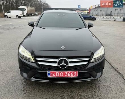 Черный Мерседес Ц-Класс, объемом двигателя 1.95 л и пробегом 70 тыс. км за 33500 $, фото 1 на Automoto.ua
