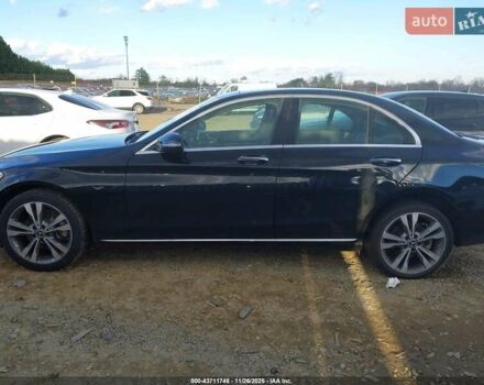 Черный Мерседес Ц-Класс, объемом двигателя 2 л и пробегом 166 тыс. км за 16000 $, фото 6 на Automoto.ua