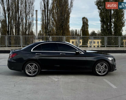Черный Мерседес Ц-Класс, объемом двигателя 1.99 л и пробегом 48 тыс. км за 35000 $, фото 7 на Automoto.ua