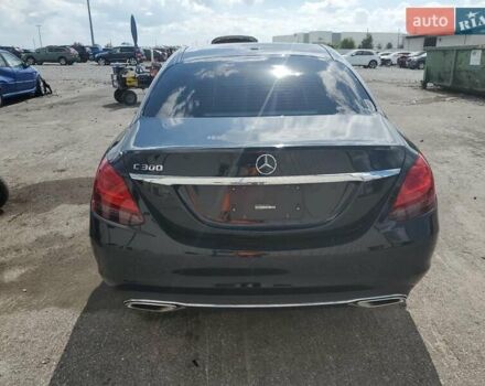 Черный Мерседес Ц-Класс, объемом двигателя 1.99 л и пробегом 72 тыс. км за 10300 $, фото 5 на Automoto.ua