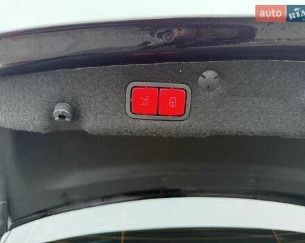 Черный Мерседес Ц-Класс, объемом двигателя 1.95 л и пробегом 70 тыс. км за 33500 $, фото 21 на Automoto.ua