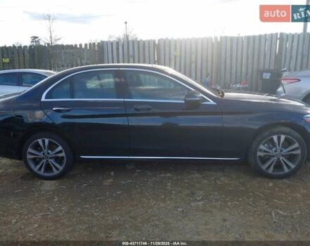 Черный Мерседес Ц-Класс, объемом двигателя 2 л и пробегом 166 тыс. км за 16000 $, фото 7 на Automoto.ua