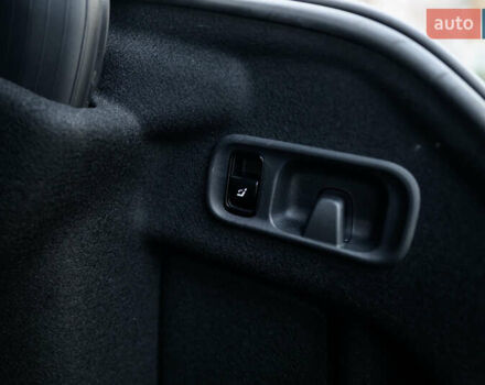 Чорний Мерседес Ц-Клас, об'ємом двигуна 2 л та пробігом 39 тис. км за 48000 $, фото 43 на Automoto.ua