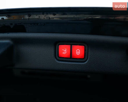 Чорний Мерседес Ц-Клас, об'ємом двигуна 2 л та пробігом 39 тис. км за 48000 $, фото 37 на Automoto.ua