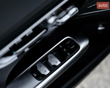 Чорний Мерседес Ц-Клас, об'ємом двигуна 2 л та пробігом 39 тис. км за 48000 $, фото 57 на Automoto.ua