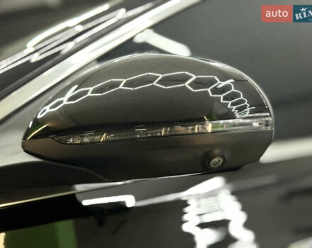 Черный Мерседес Ц-Класс, объемом двигателя 2 л и пробегом 20 тыс. км за 64000 $, фото 2 на Automoto.ua