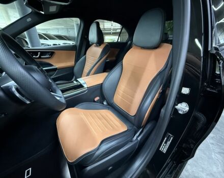 Черный Мерседес Ц-Класс, объемом двигателя 1.5 л и пробегом 14 тыс. км за 56000 $, фото 16 на Automoto.ua