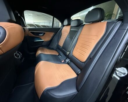 Черный Мерседес Ц-Класс, объемом двигателя 1.5 л и пробегом 14 тыс. км за 56000 $, фото 18 на Automoto.ua