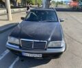 Чорний Мерседес Ц-Клас, об'ємом двигуна 2.5 л та пробігом 300 тис. км за 2500 $, фото 1 на Automoto.ua