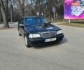 Черный Мерседес Ц-Класс, объемом двигателя 2.15 л и пробегом 200 тыс. км за 1999 $, фото 1 на Automoto.ua