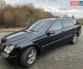 Черный Мерседес Ц-Класс, объемом двигателя 2.7 л и пробегом 300 тыс. км за 4200 $, фото 1 на Automoto.ua