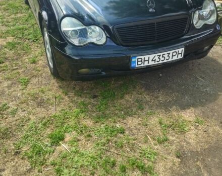Чорний Мерседес Ц-Клас, об'ємом двигуна 2.1 л та пробігом 500 тис. км за 3950 $, фото 4 на Automoto.ua