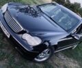 Чорний Мерседес Ц-Клас, об'ємом двигуна 2.1 л та пробігом 400 тис. км за 3300 $, фото 1 на Automoto.ua