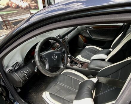 Чорний Мерседес Ц-Клас, об'ємом двигуна 2.1 л та пробігом 400 тис. км за 3300 $, фото 4 на Automoto.ua