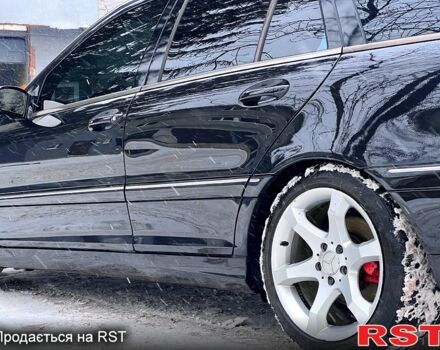 Чорний Мерседес Ц-Клас, об'ємом двигуна 2.1 л та пробігом 350 тис. км за 5900 $, фото 4 на Automoto.ua