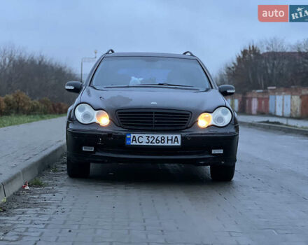 Чорний Мерседес Ц-Клас, об'ємом двигуна 2.69 л та пробігом 360 тис. км за 3750 $, фото 1 на Automoto.ua