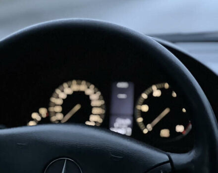 Чорний Мерседес Ц-Клас, об'ємом двигуна 2.69 л та пробігом 360 тис. км за 3750 $, фото 13 на Automoto.ua