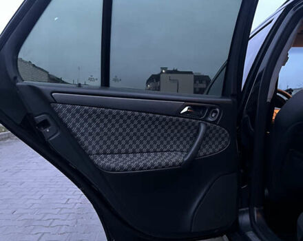 Чорний Мерседес Ц-Клас, об'ємом двигуна 2.69 л та пробігом 360 тис. км за 3750 $, фото 15 на Automoto.ua