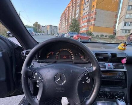 Мерседес Ц-Класс 2002 в Сумах на Automoto.ua Черный Мерседес Ц-Класс, объемом двигателя 2.15 л и пробегом 357 тыс. км за 6499 $, фото 12 на Automoto.ua
