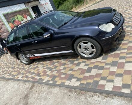 Чорний Мерседес Ц-Клас, об'ємом двигуна 2.1 л та пробігом 400 тис. км за 3300 $, фото 1 на Automoto.ua
