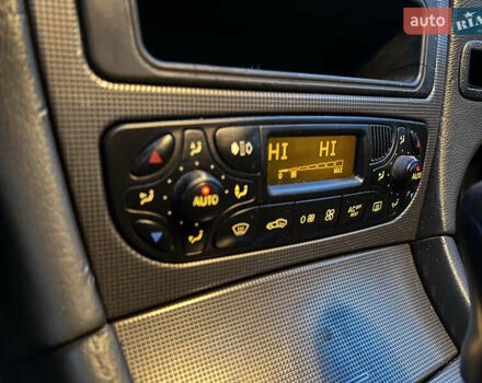 Чорний Мерседес Ц-Клас, об'ємом двигуна 2.69 л та пробігом 360 тис. км за 3750 $, фото 17 на Automoto.ua