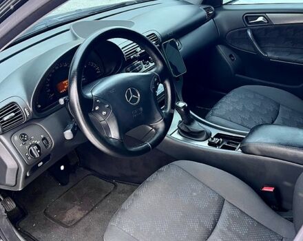 Чорний Мерседес Ц-Клас, об'ємом двигуна 2.1 л та пробігом 350 тис. км за 5900 $, фото 6 на Automoto.ua