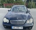Чорний Мерседес Ц-Клас, об'ємом двигуна 1.8 л та пробігом 250 тис. км за 4000 $, фото 1 на Automoto.ua