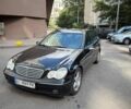 Чорний Мерседес Ц-Клас, об'ємом двигуна 2.69 л та пробігом 460 тис. км за 3300 $, фото 1 на Automoto.ua