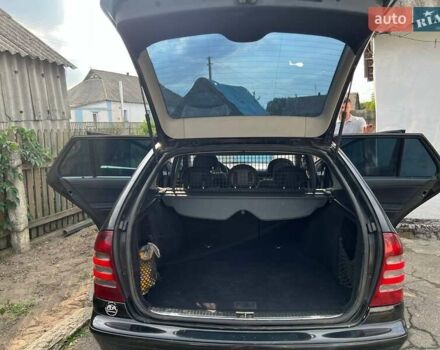 Чорний Мерседес Ц-Клас, об'ємом двигуна 2.2 л та пробігом 399 тис. км за 3000 $, фото 25 на Automoto.ua