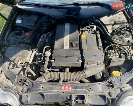 Чорний Мерседес Ц-Клас, об'ємом двигуна 1.8 л та пробігом 202 тис. км за 2828 $, фото 5 на Automoto.ua