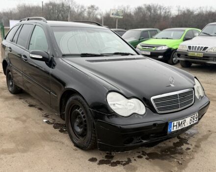 Черный Мерседес Ц-Класс, объемом двигателя 2.2 л и пробегом 350 тыс. км за 1325 $, фото 1 на Automoto.ua