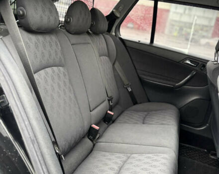 Черный Мерседес Ц-Класс, объемом двигателя 1.8 л и пробегом 165 тыс. км за 3999 $, фото 11 на Automoto.ua