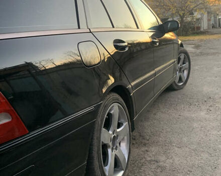 Черный Мерседес Ц-Класс, объемом двигателя 2.69 л и пробегом 275 тыс. км за 4800 $, фото 8 на Automoto.ua