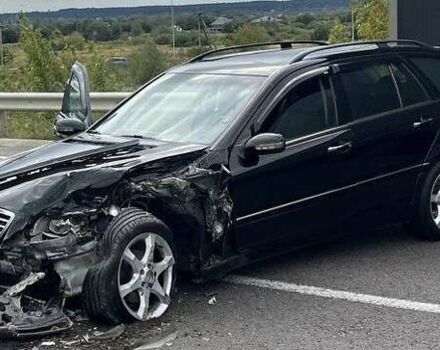 Чорний Мерседес Ц-Клас, об'ємом двигуна 2.15 л та пробігом 280 тис. км за 3500 $, фото 1 на Automoto.ua