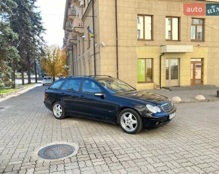 Черный Мерседес Ц-Класс, объемом двигателя 2.15 л и пробегом 250 тыс. км за 2950 $, фото 1 на Automoto.ua