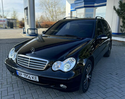 Чорний Мерседес Ц-Клас, об'ємом двигуна 2.15 л та пробігом 253 тис. км за 6500 $, фото 2 на Automoto.ua