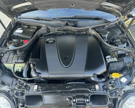 Чорний Мерседес Ц-Клас, об'ємом двигуна 2.1 л та пробігом 253 тис. км за 6500 $, фото 8 на Automoto.ua