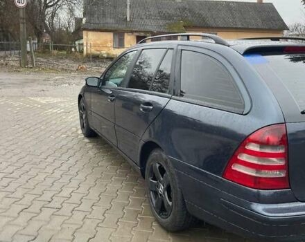 Чорний Мерседес Ц-Клас, об'ємом двигуна 2.2 л та пробігом 200 тис. км за 4200 $, фото 6 на Automoto.ua
