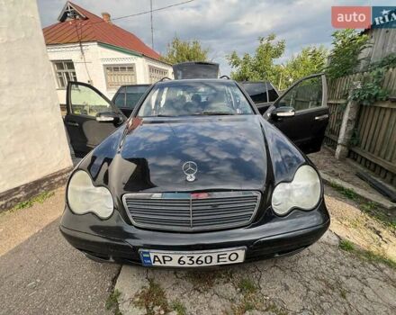 Чорний Мерседес Ц-Клас, об'ємом двигуна 2.2 л та пробігом 399 тис. км за 3000 $, фото 10 на Automoto.ua