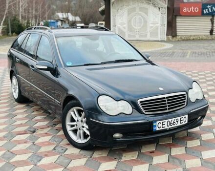 Черный Мерседес Ц-Класс, объемом двигателя 1.8 л и пробегом 385 тыс. км за 3950 $, фото 1 на Automoto.ua