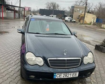 Чорний Мерседес Ц-Клас, об'ємом двигуна 2.2 л та пробігом 200 тис. км за 4200 $, фото 1 на Automoto.ua