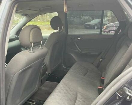 Чорний Мерседес Ц-Клас, об'ємом двигуна 2.2 л та пробігом 200 тис. км за 4200 $, фото 16 на Automoto.ua