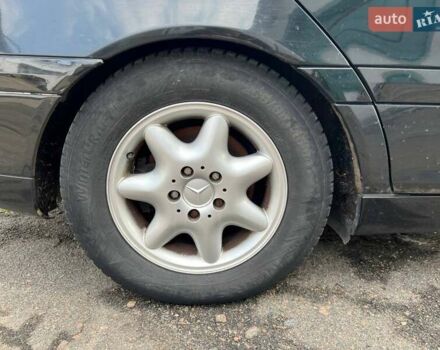 Чорний Мерседес Ц-Клас, об'ємом двигуна 2.2 л та пробігом 399 тис. км за 3000 $, фото 40 на Automoto.ua