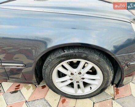 Черный Мерседес Ц-Класс, объемом двигателя 1.8 л и пробегом 385 тыс. км за 3950 $, фото 13 на Automoto.ua